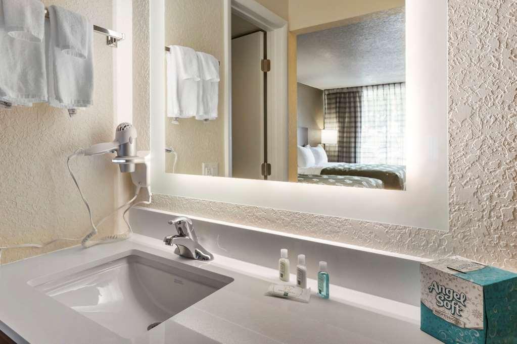 Quality Inn Saint Petersburg North-Tampa Bay Extérieur photo